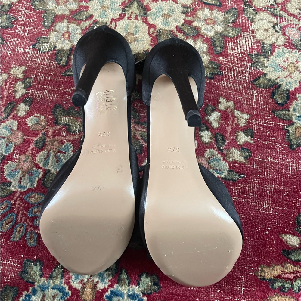 Barneys New York Black Satin Stiletto Heels Ankle Strap Italy 37.5 7/7.5 - Picture 12 of 12